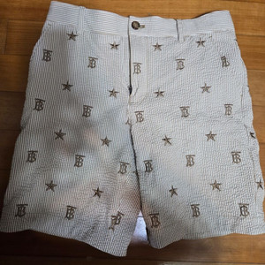 새상품> 버버리키즈 반바지 16y(여성 55가능)