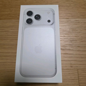 Apple 아이폰 17 Pro (512GB)실버 팝니다