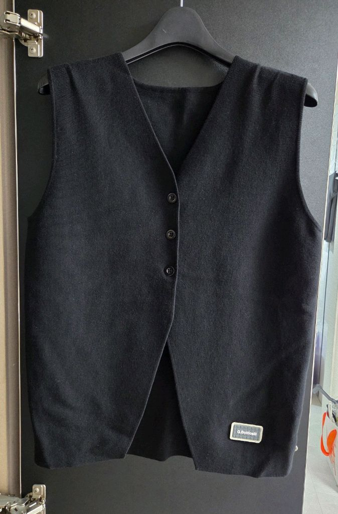 지.보테첼리 니트 베스트 셋업 ㅡ새상품 가격내림--1