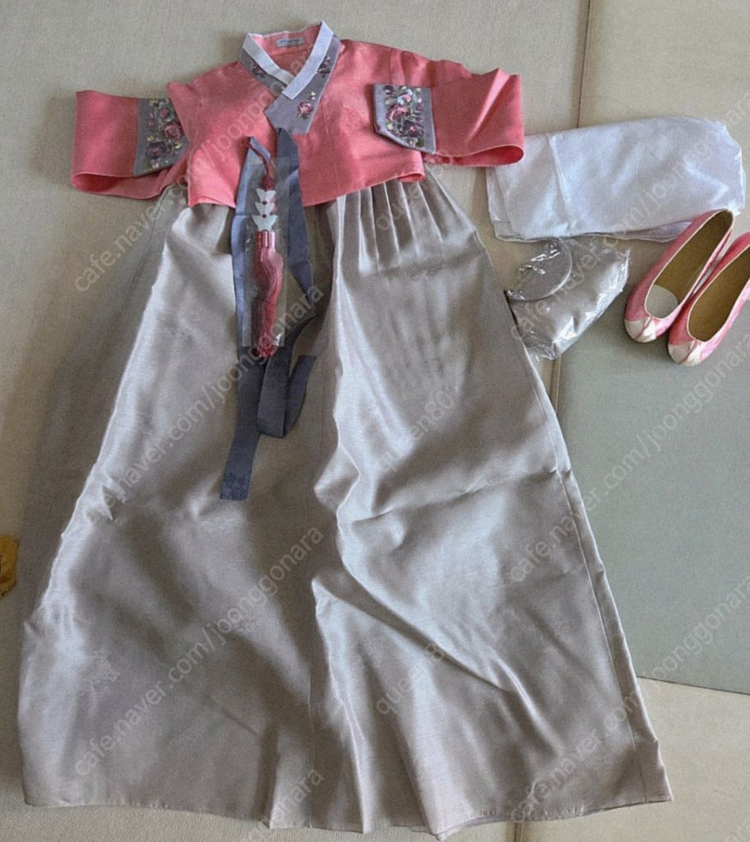 여성 한복 (가방.노리개.신발.속치마.속바지포함) 이미지