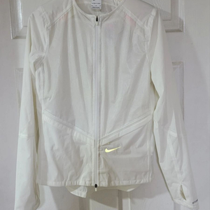 새상품)나이키Japan 여성바람막이 러닝집업 85M