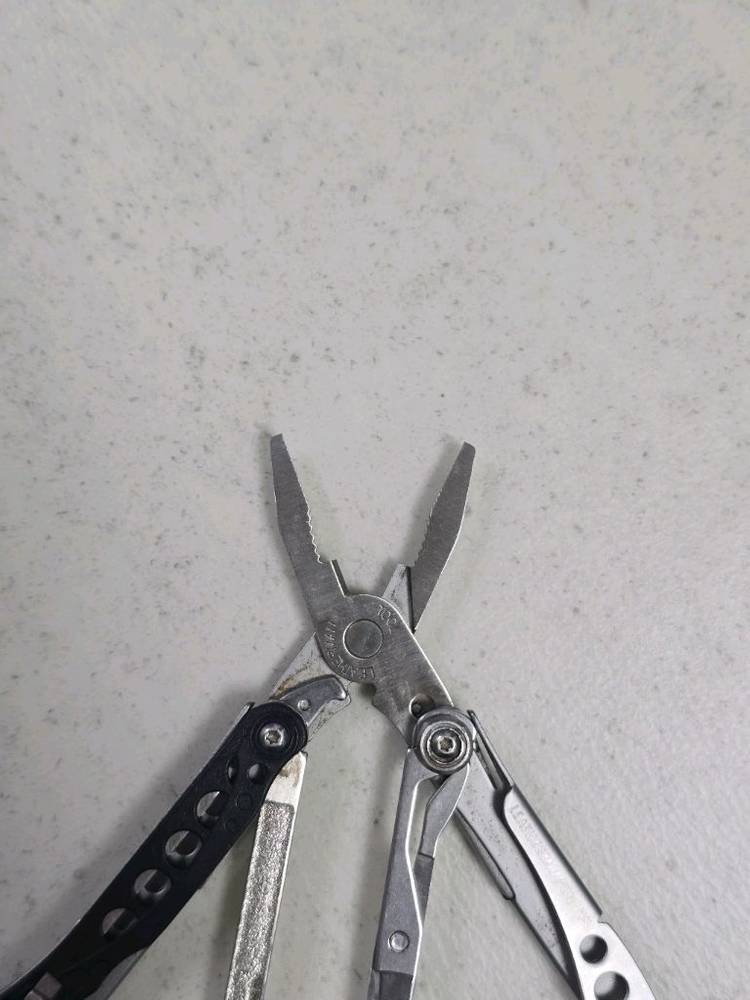 레더맨 스타일 PS (가위파손) 1개와 빅토리녹스 미니툴 1개--1