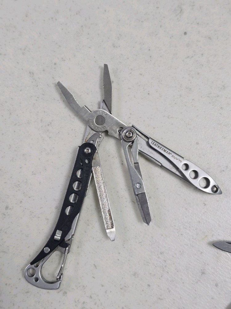 레더맨 스타일 PS (가위파손) 1개와 빅토리녹스 미니툴 1개--2