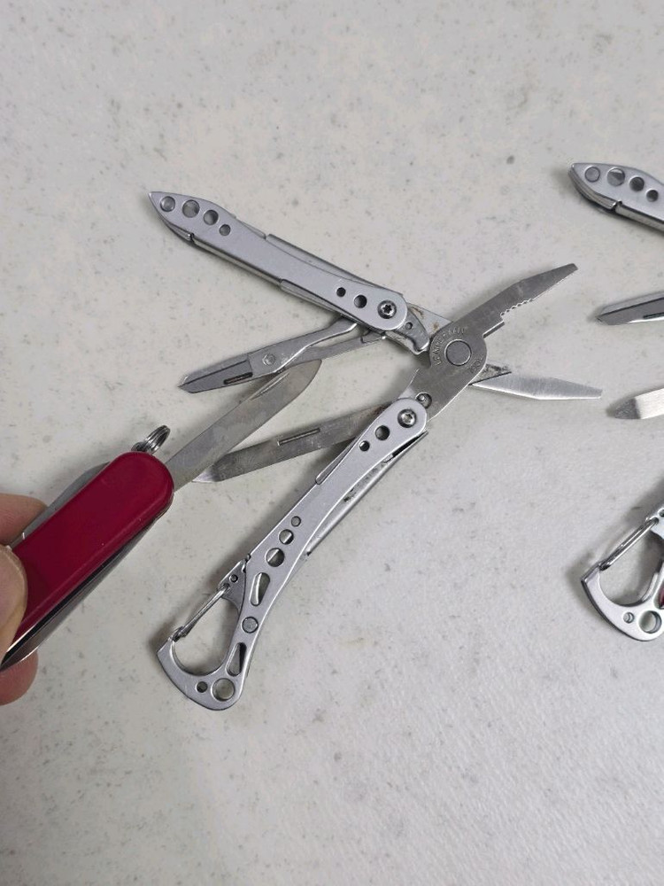 레더맨 스타일 PS (가위파손) 1개와 빅토리녹스 미니툴 1개--5