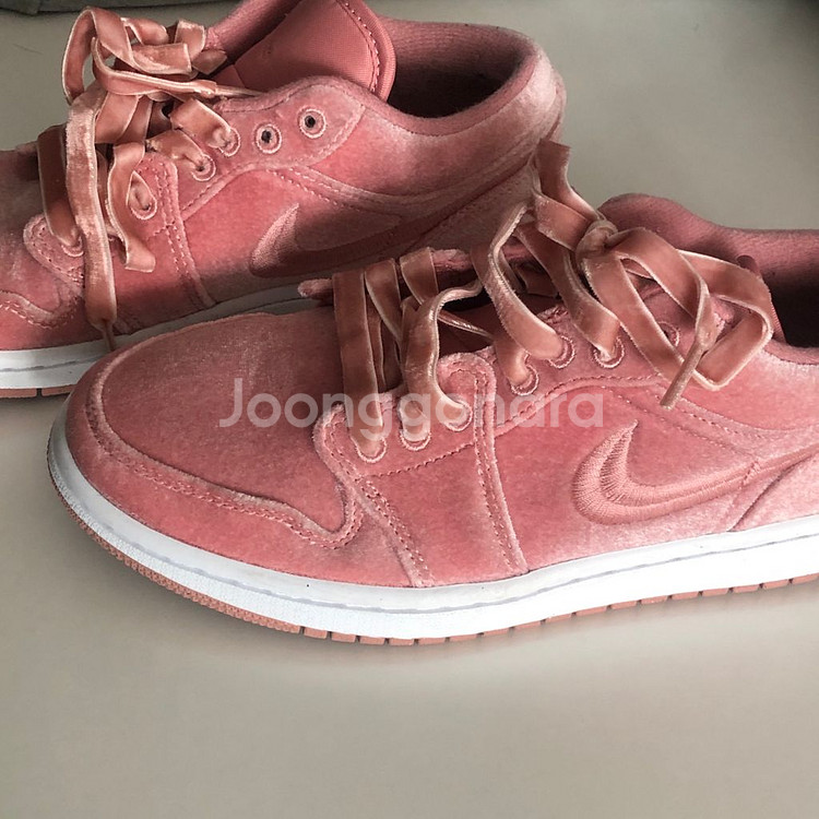 나이키 조던 1 로우 벨벳 핑크 245--1