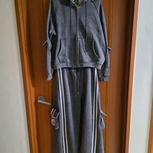 (새상품)피그먼트워싱 고퀄 특이한 디자인 셋업(남녀공용)