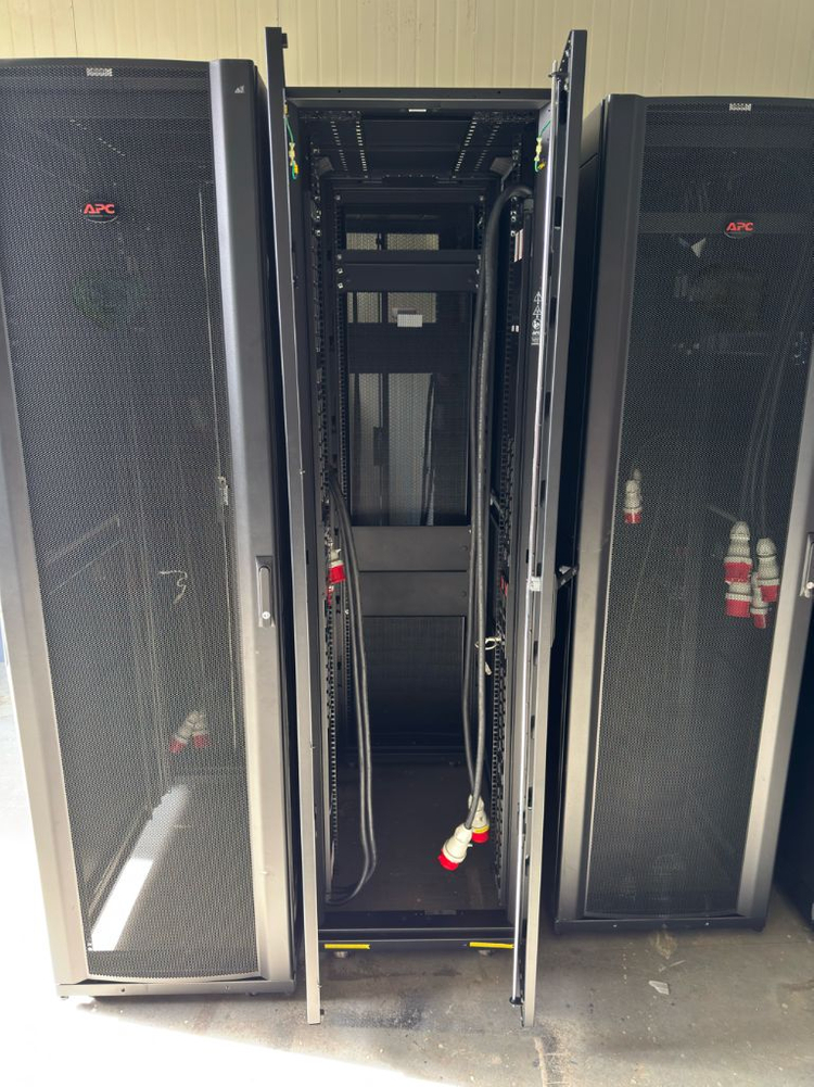 apc ar3105 45u rack 팝니다 | 중고나라 - 안심되는 중고거래