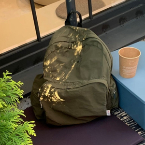 (새상품)아미먼트 경량 나일론 백팩