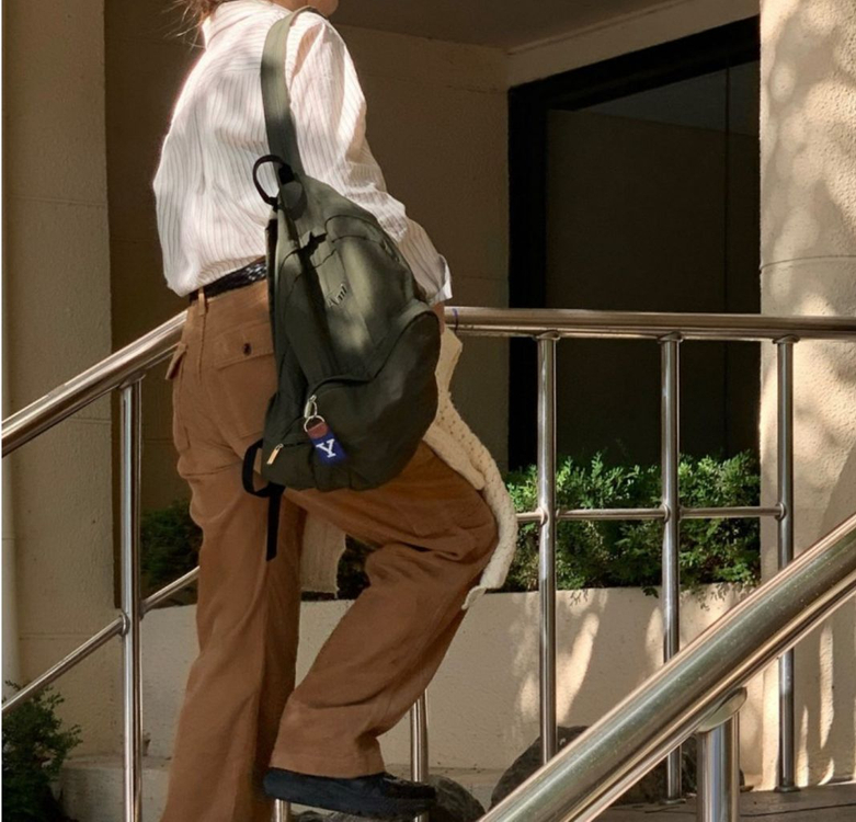 (새상품)아미먼트 경량 나일론 백팩--4