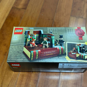 레고 40410 크리스마스 캐롤 미개봉 판매합니다.