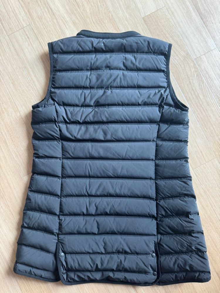 폴로 경량조끼 판매합니다--2