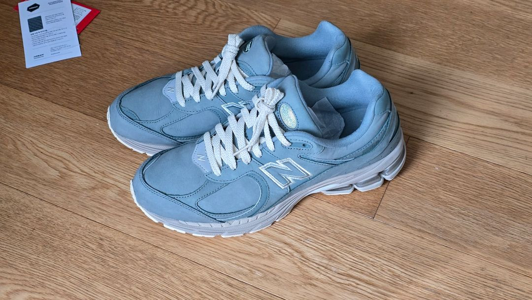 (새제품) 뉴발란스 x 키스 2002R 슬레이트 그레이 285--2