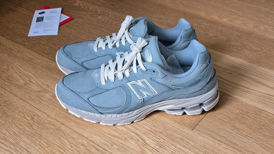 (새제품) 뉴발란스 x 키스 2002R 슬레이트 그레이 285--3