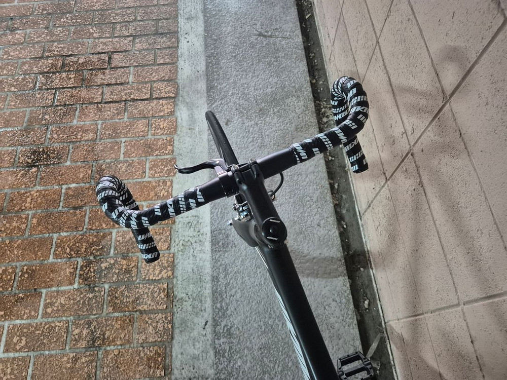 2025 언노운 LV3 프리미엄 픽시 자전거 렙쓰리 신차급 팔아요--4