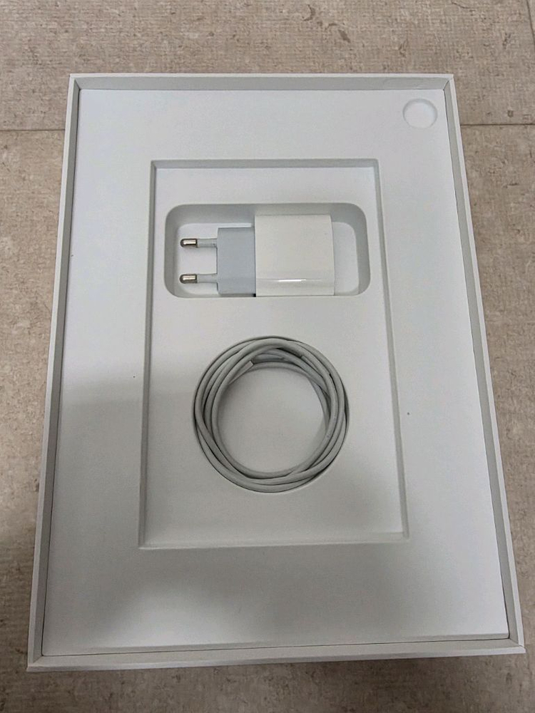 (효율97)아이패드 에어5 64g 스그 풀구성--1