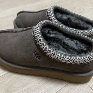 미국 어그 타스만 36,220 팝니다