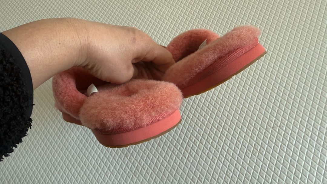 미국 어그 슬리퍼 230 팝니다 이미지