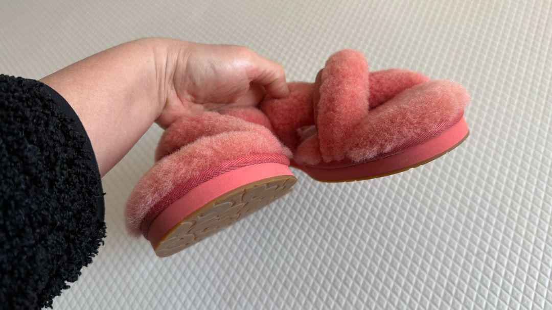 미국 어그 슬리퍼 230 팝니다 이미지