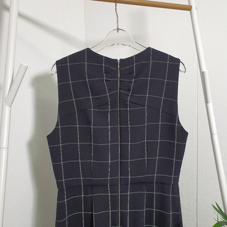 끌로디피에로 체크 슬리브리스 플리츠원피스--9