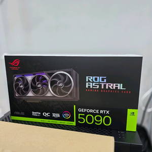 ASUS RTX 5090 아스트랄 팝니다.