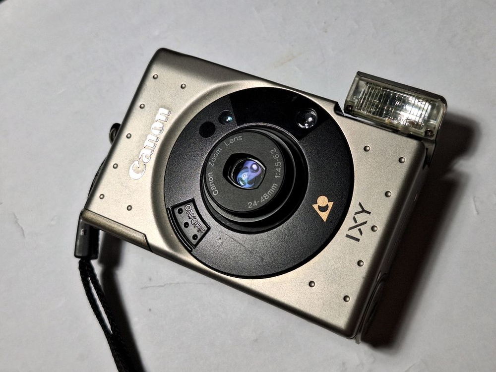 캐논 IXY 1세대 APS 필름카메라 빈티지 레트로 로모 인테리어 앤틱 엔틱 수집 복고 y2k 일본 감성 필카 이미지