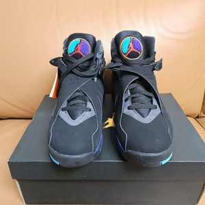 에어 조던 8 레트로 새제품 AIR JORDAN 8 RETRO (사이즈 290)