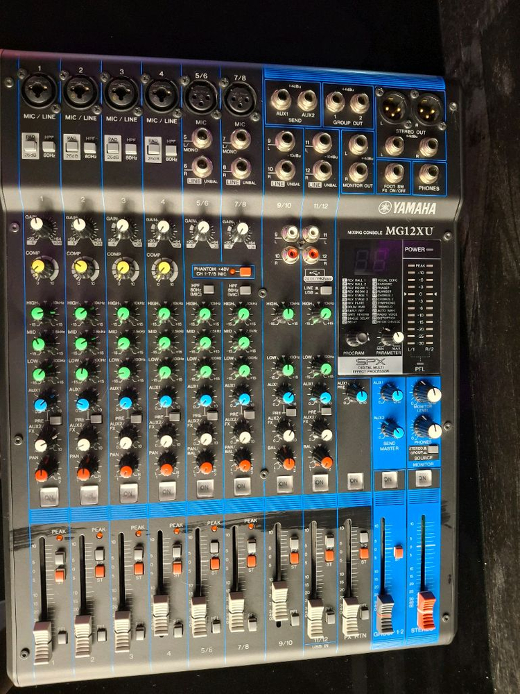 야마하 MG12XU 믹싱 콘솔 이미지