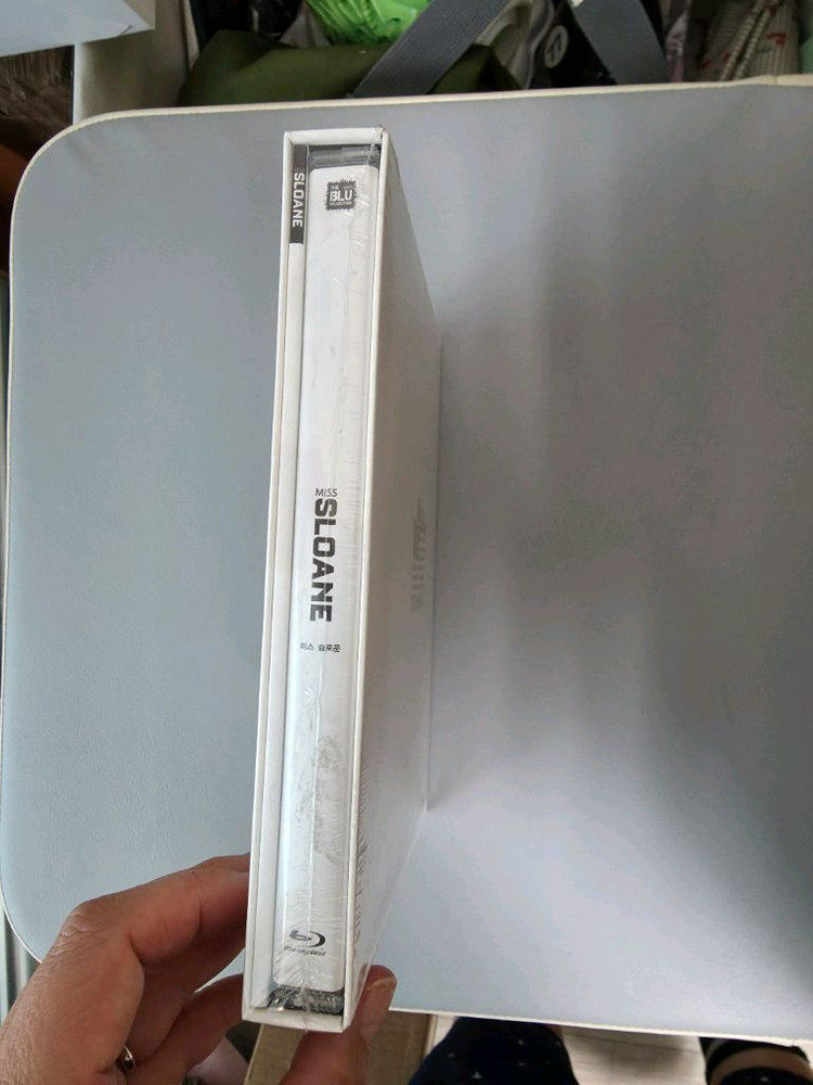 미스 슬로운 블루레이 미개봉--4