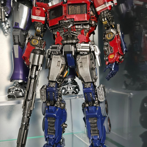 트랜스포머 쓰리제로 DLX 옵티머스프라임 사이버트론버전