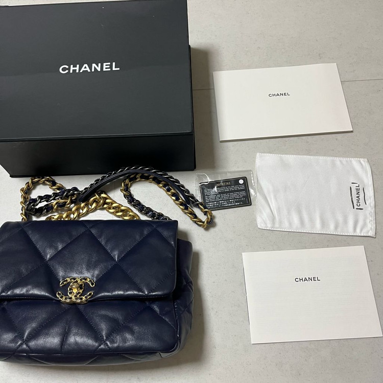 (AS1161) 샤넬 19백 램스킨 라지 네이비 30번대 토트 겸 크로스--1