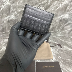 보테가베네타 인트레치아토 카드지갑