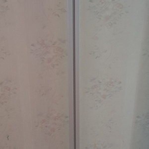 다이슨 청소기 거치대 슬림형 이미지