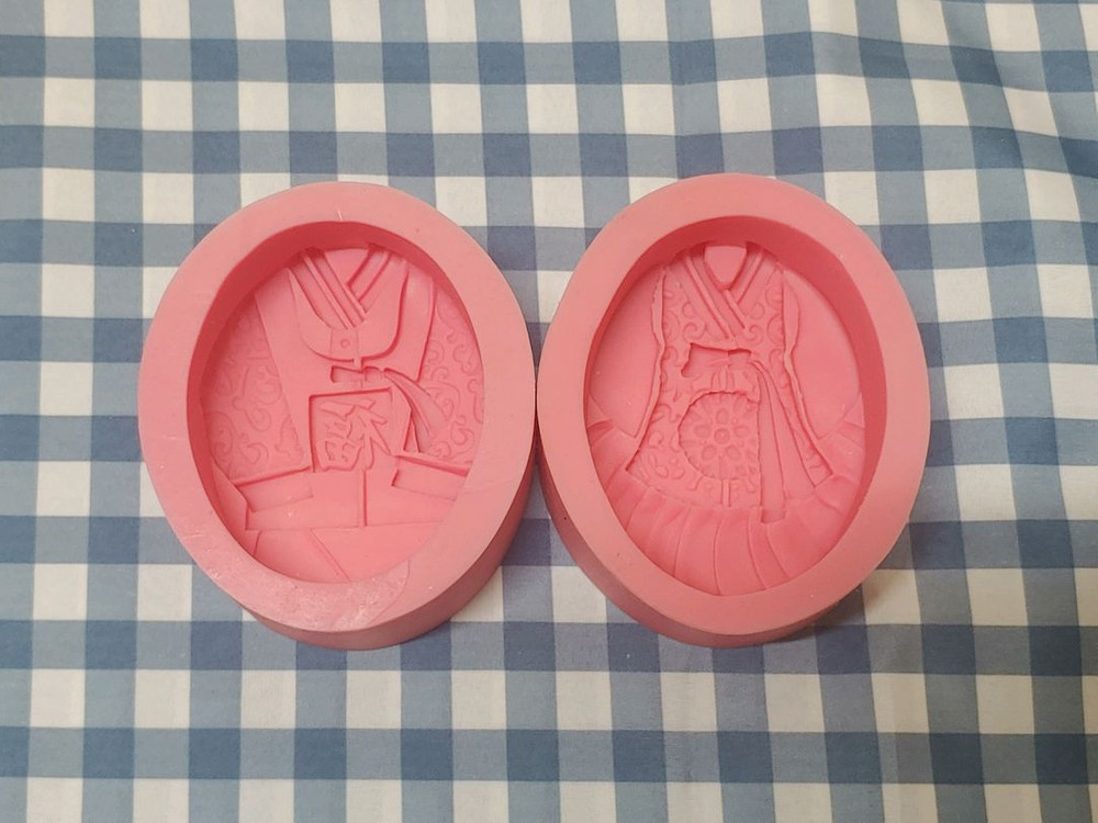 설 명절 선물하기 좋은 한복 실리콘 비누몰드 2개 일괄 이미지