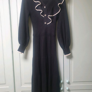 (free) 샤틴 니트 원피스