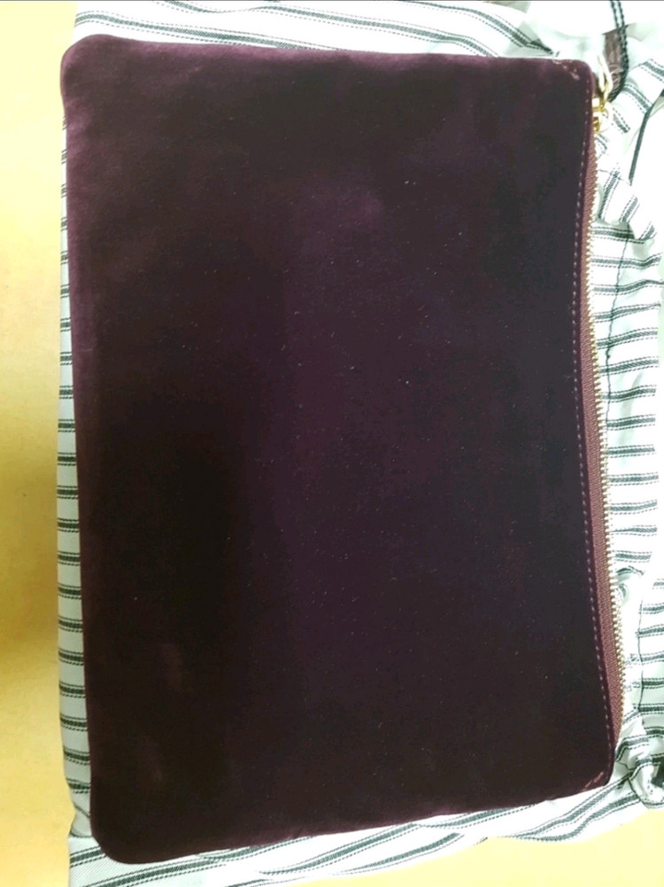 안야힌드마치 벨벳클러치백 새것--1