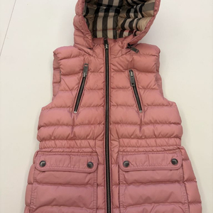 버버리 패딩조끼 8y(128)