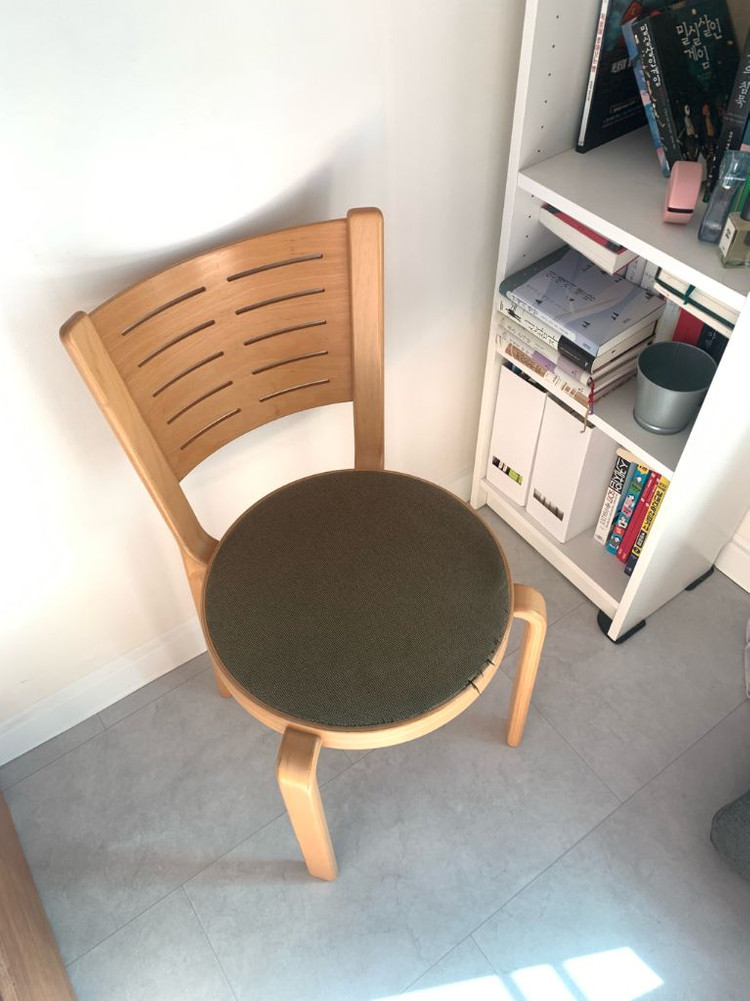 매그너스 올레센 체어 이미지