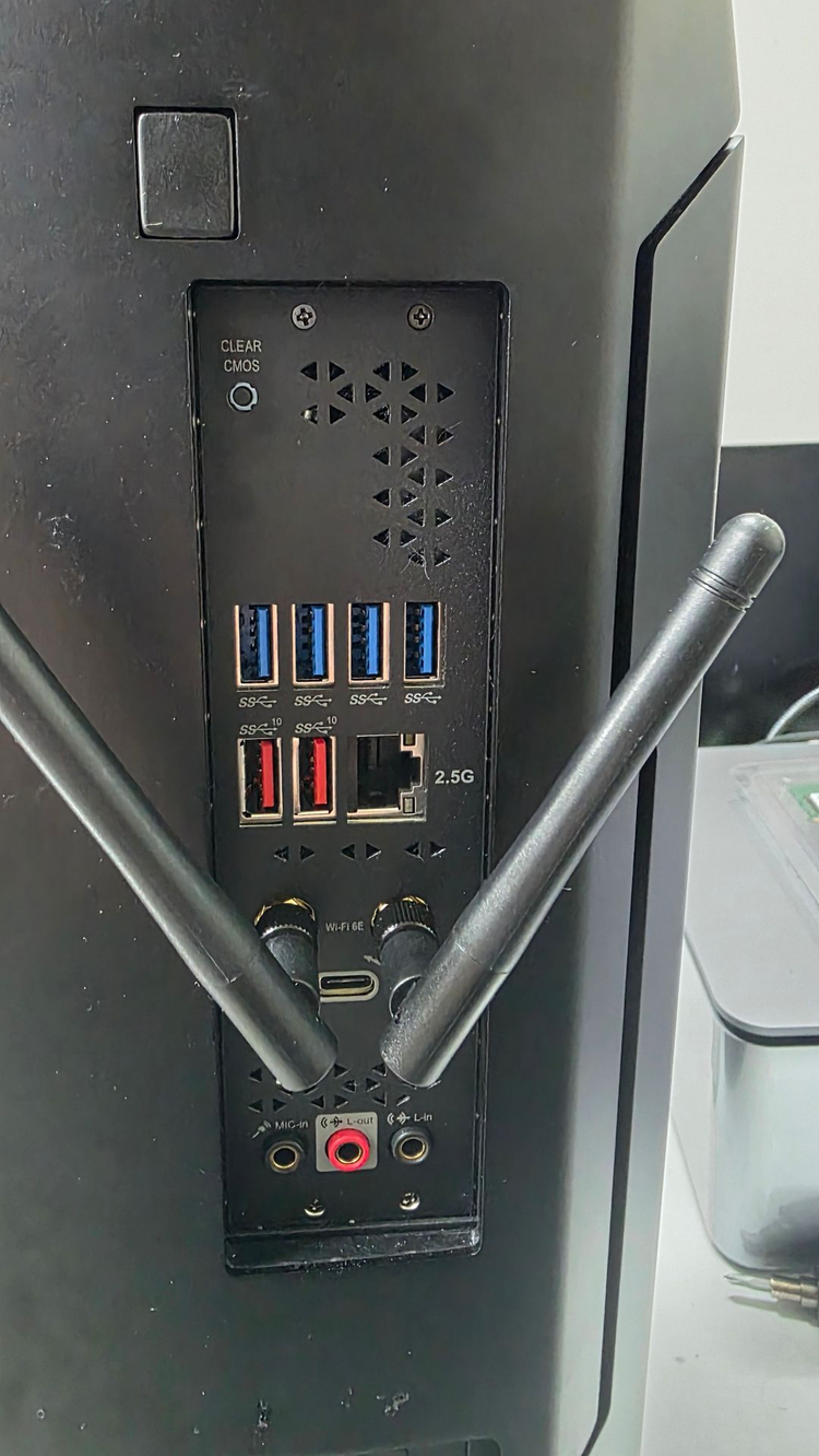 커세어 올인원 PC(Corsair ONE i300) 팝니다.--4