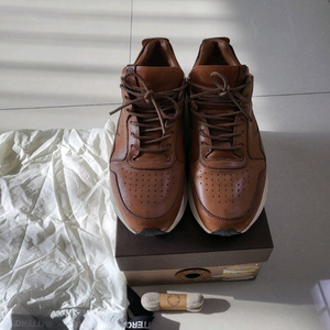 부테로 빈치 브라운 280사이즈 판매합니다