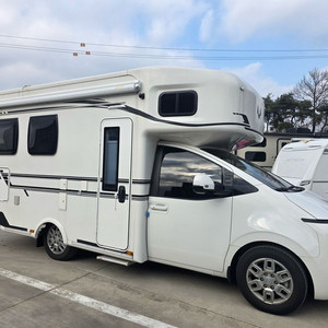 페넥 640 캠핑카 · 2024년식 · 주행 9,000km · 판매가 6,999만원