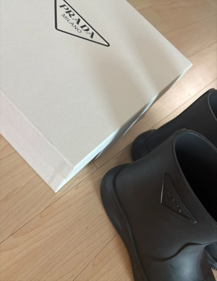 프라다레인부츠--1