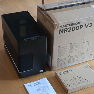 NR200P V3 SFF케이스