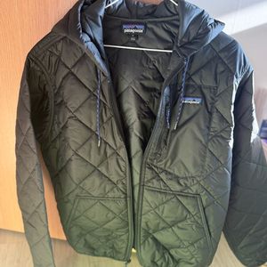 파타고니아 다이아몬드 퀼티드 봄버 후디 블랙 M 새상품