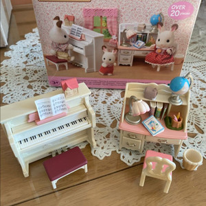 실바니안 패밀리 피아노&책상세트