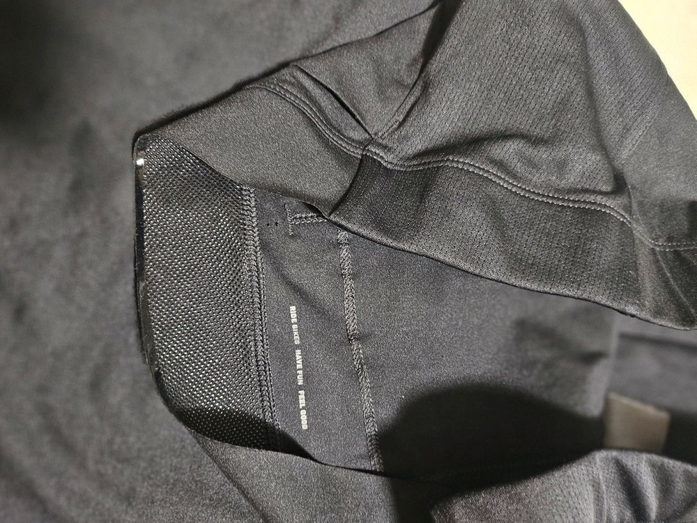 여성용 TREK 자전거 반팔저지 s사이즈 이미지