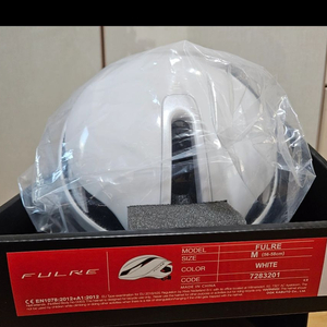 카부토 퓨르레 헬멧 M 사이즈 화이트 (새 제품)