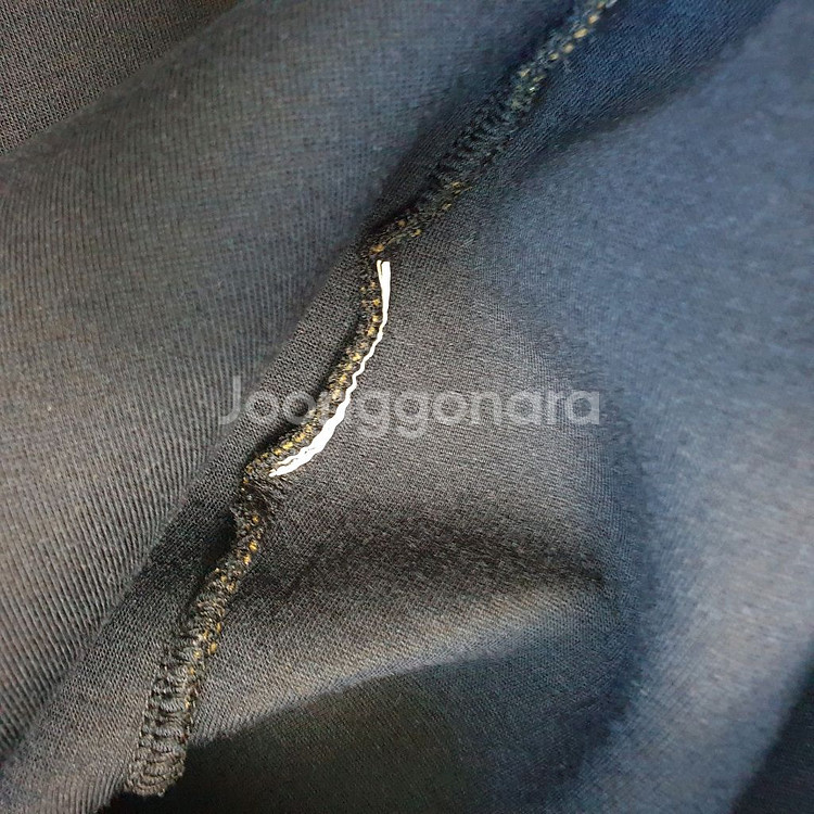 엠포리오 아르마니 네오프렌 긴팔티셔츠 오버핏 XL사이즈--5