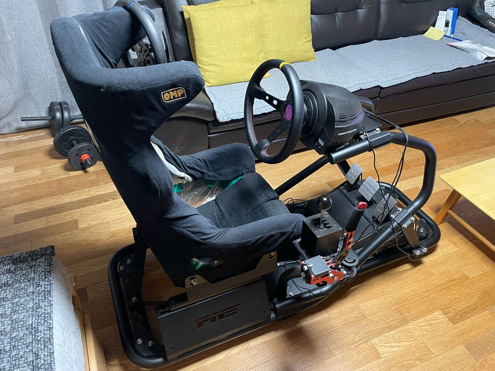 트러스트마스터 t300rs gt 풀튜닝 심레이싱 장비 일괄 판매 합니다.(거치대 포함) 각개 X 이미지