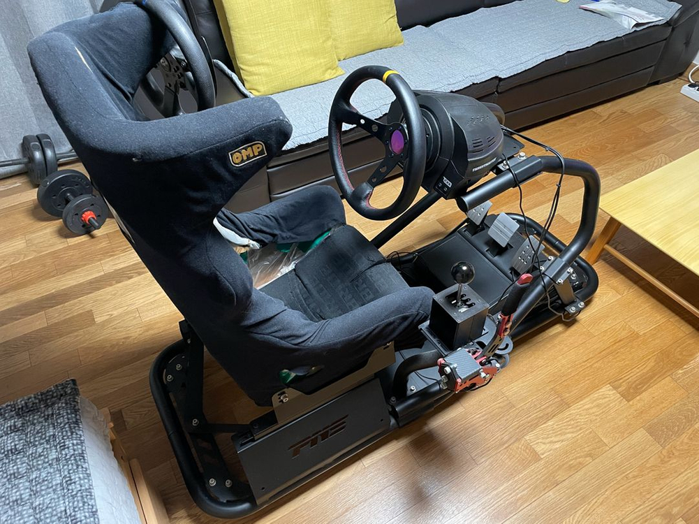 트러스트마스터 t300rs gt 풀튜닝 심레이싱 장비 일괄 판매 합니다.(거치대 포함) 각개 X 이미지