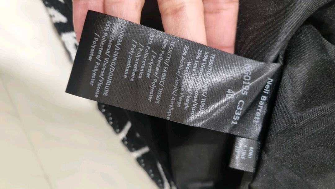 NELL BARRETT 닐바렛 패턴 미니스커트 40 / 고가라인--5